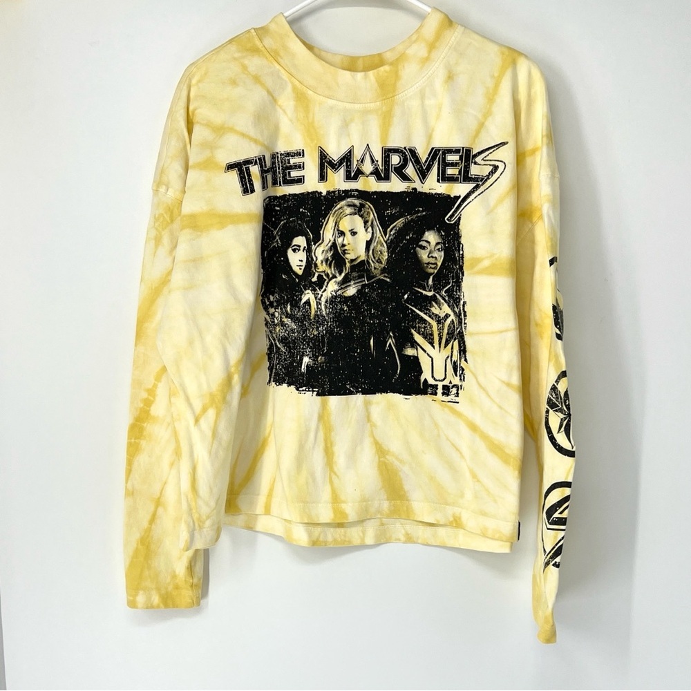 The marvels cropped t shirt long sleeve XL